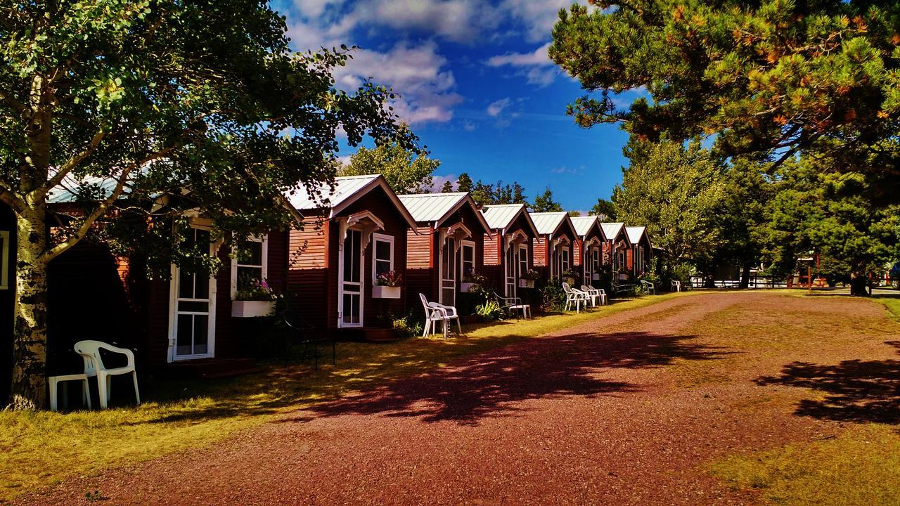 East Glacier Motel & Cabins East Glacier Park Village Kültér fotó